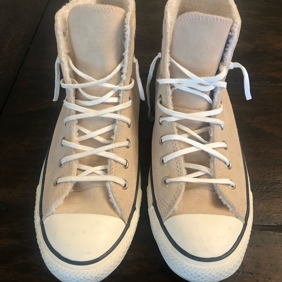 Women’s Converse - Picture 2 of 10